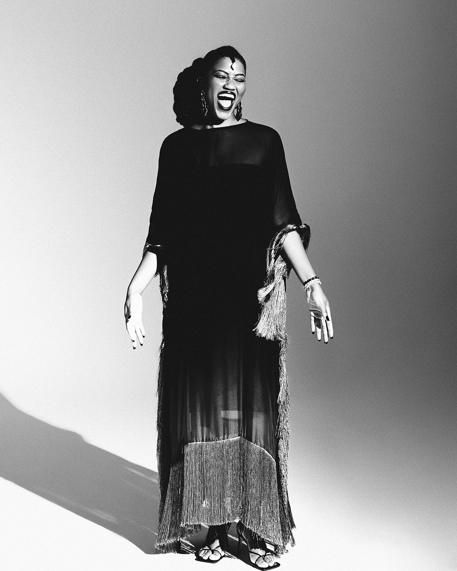 Luedji Luna Dire&ccedil;&atilde;o criativa: Pedro Moura + Lucas Teixeira Edi&ccedil;&atilde;o de moda: Pedro Moura Foto: Henrique Falci Beleza: Ian Ribeiro(make) + Mabatha(cabelo) Assitente foto: Vini Burghetti Assitente moda: Taina Castro + Barbara Milena