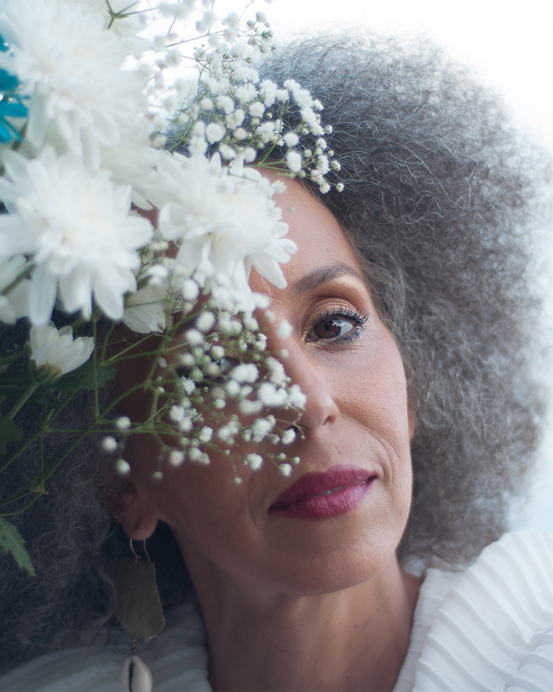 Cantora Iara Renn&oacute;.