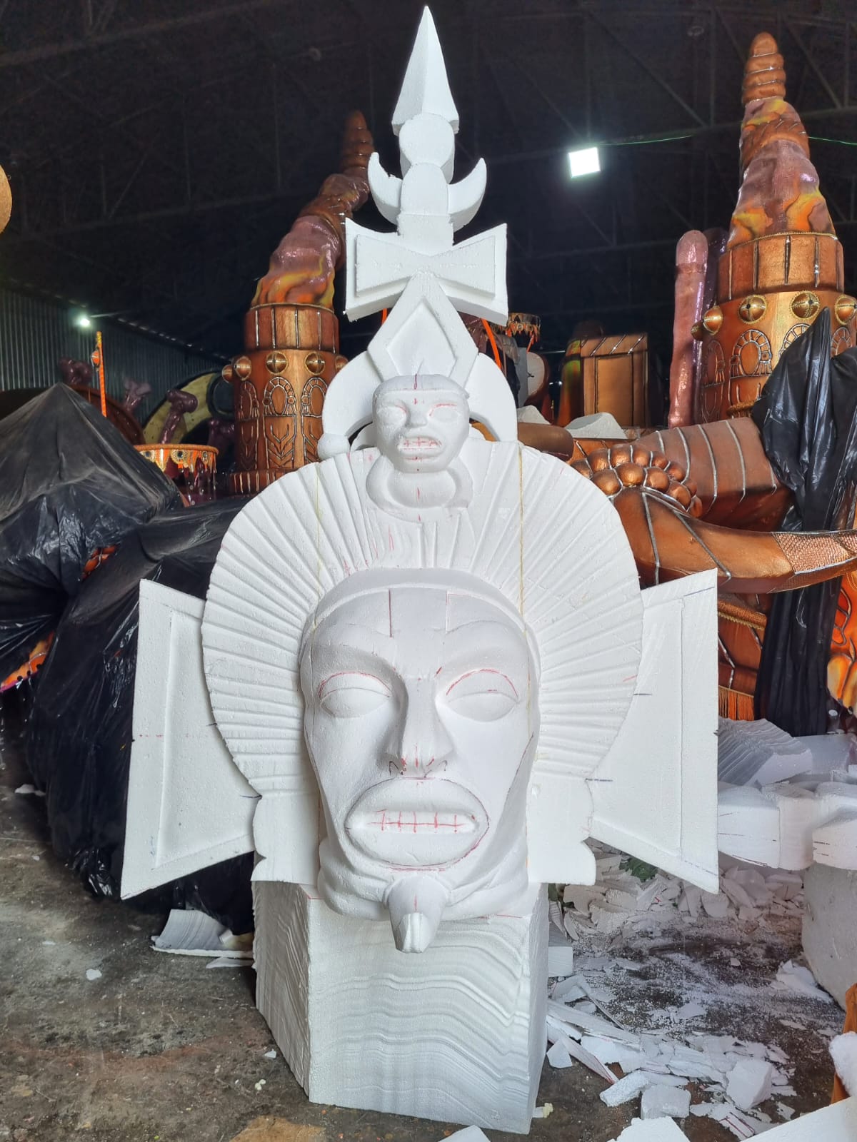 construcao-carros-alegoricos