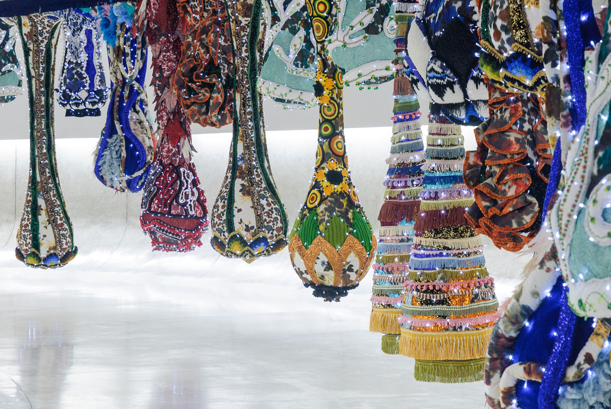 joana-vasconcelos-mon-museu-oscar-niemeyer-curitiba