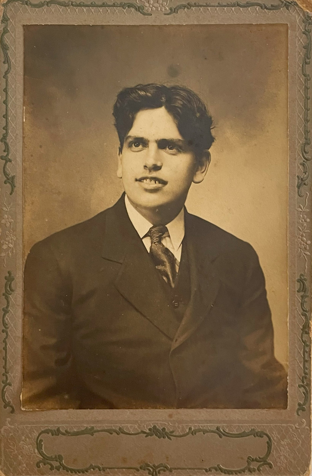 oswald-de-andrade-poeta-modernista-modernismo-pau-brasil-manifesto-escritor-ocupa&ccedil;&atilde;o-itau