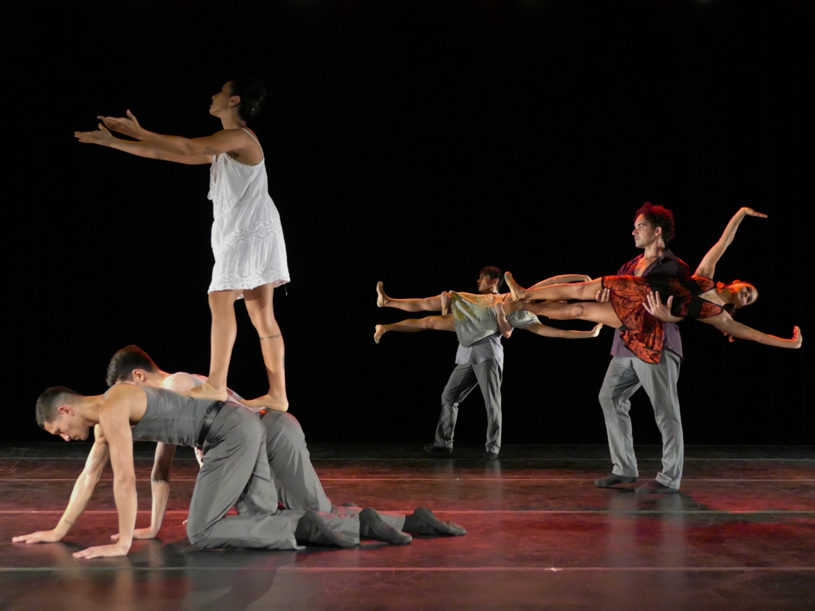 sonhos-vividos-peca-espetaculo-teatro-danca