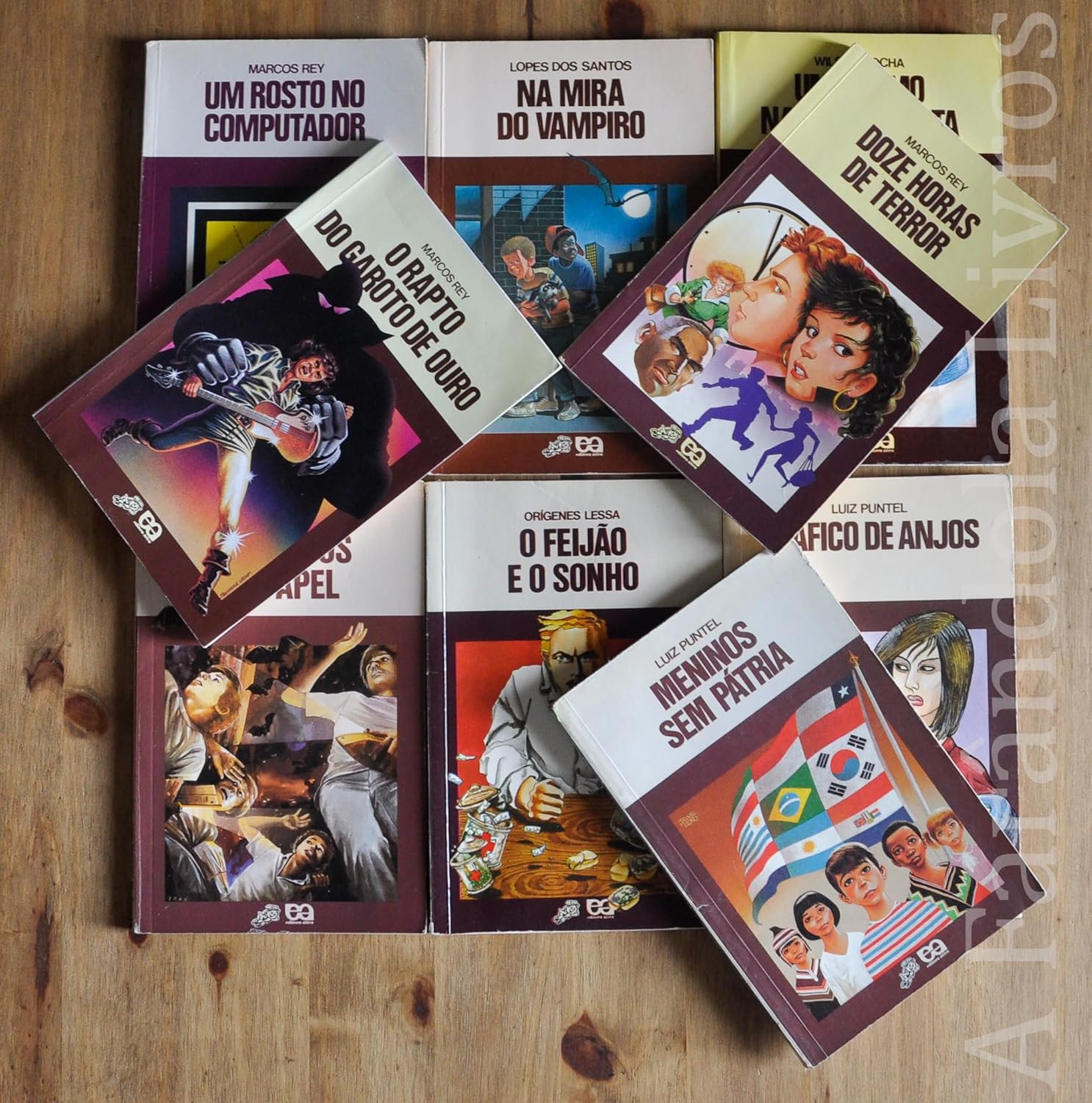 colecao-vagalume-atica-marcos-rey-um-cadaver-ouve-radio-marcos-rey-vagalume-editora-atica-global-rapto-garoto-ouro-misterio-cinco-estrelas-enigma-televisao-livro-infanto-juvenil-misterio