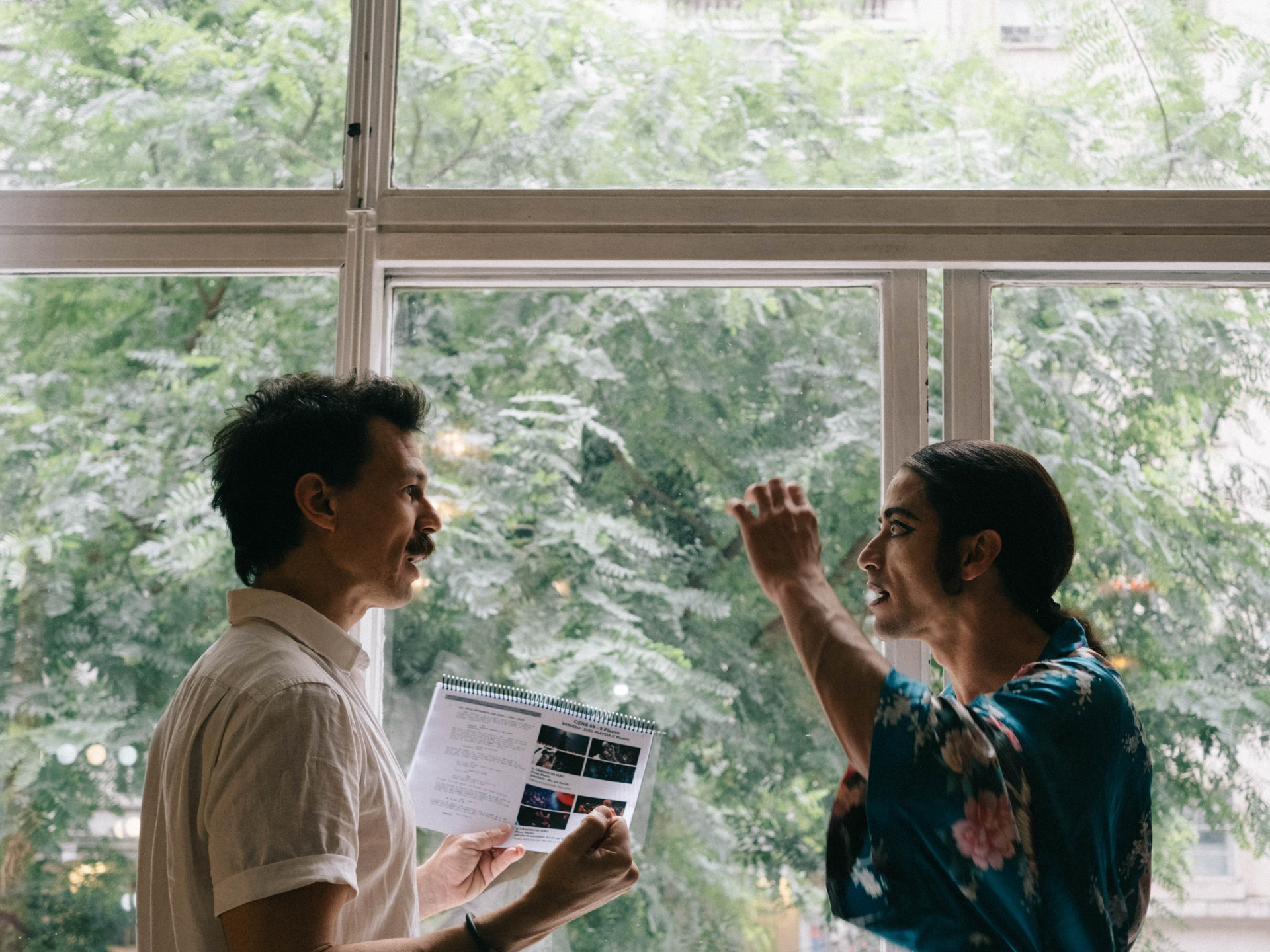 ney-matogrosso-filme-cinebiografia-emir-filho-jesuita-barbosa-ceu-secos-molhados