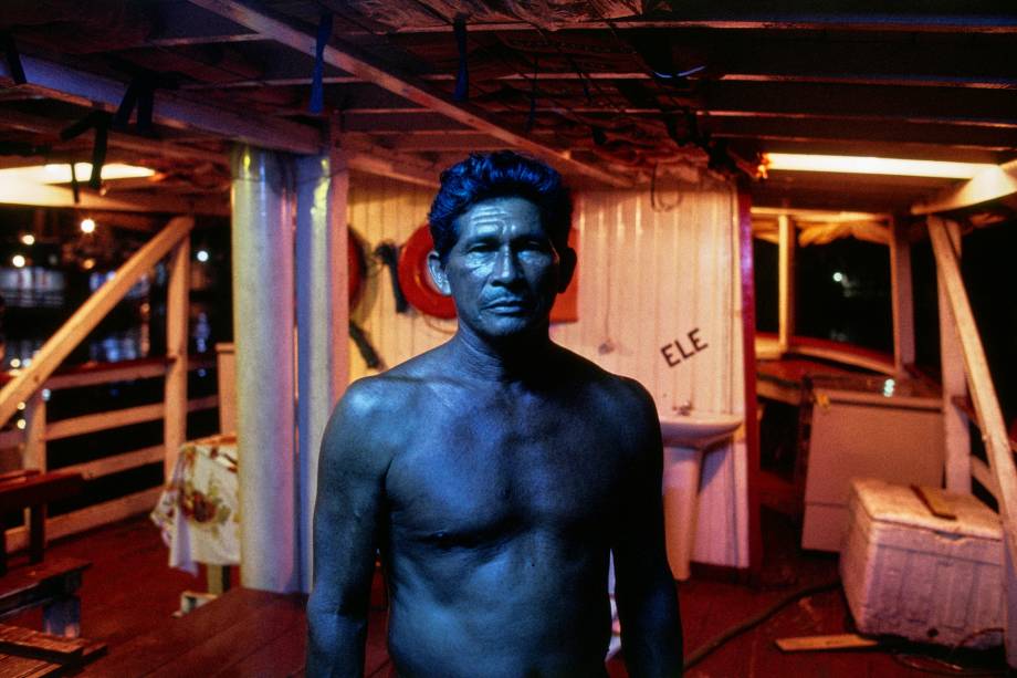 Barqueiro azul em Manaus, 1992.