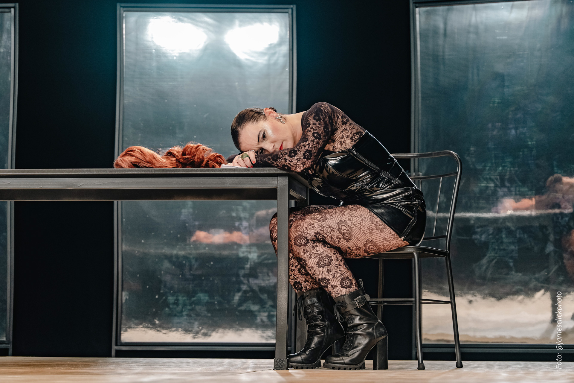 teatro-peca-espetaculo-nebulosas-baco-sesc