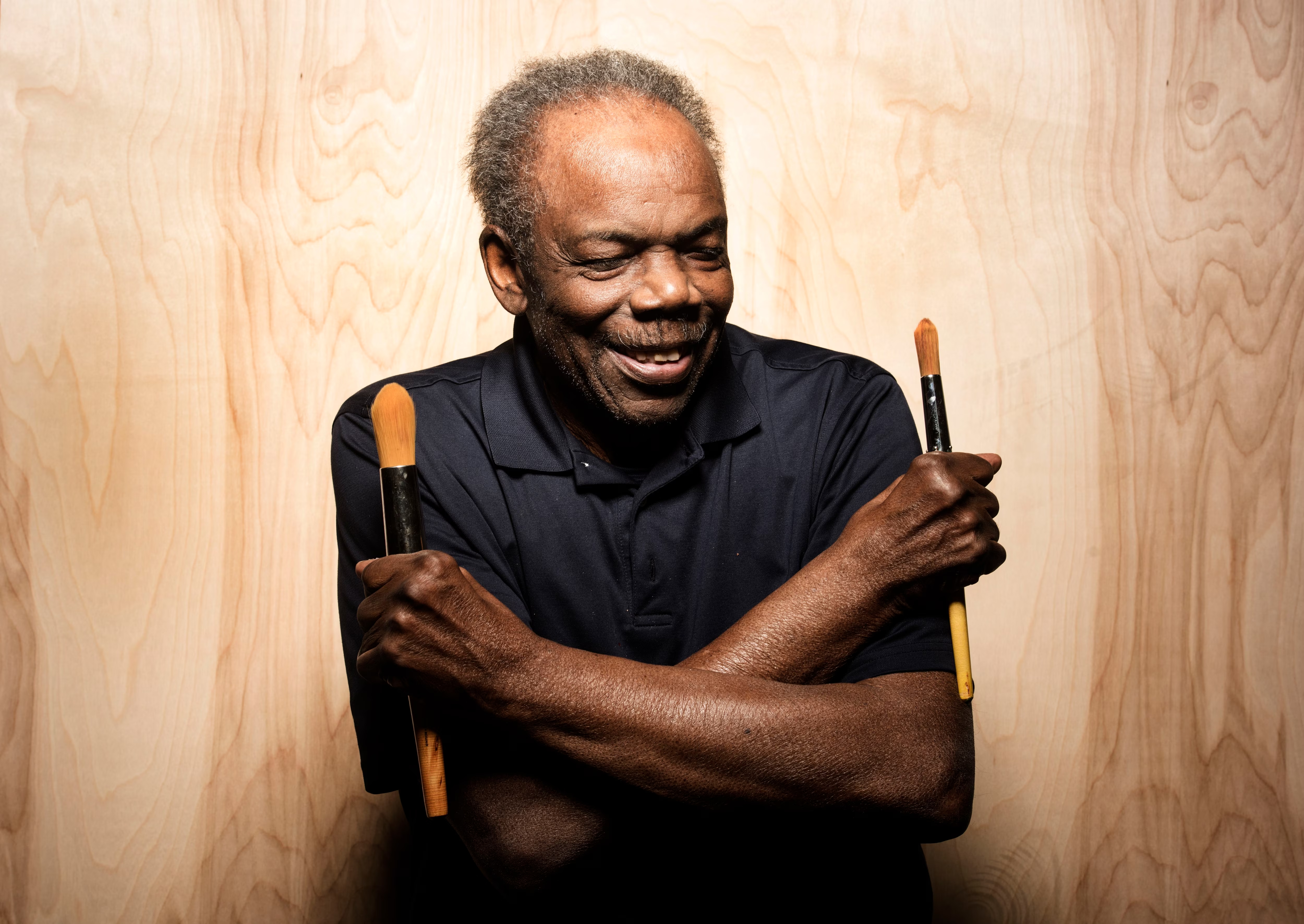 Quem foi Sam Gilliam: o artista que revolucionou a arte abstrata nos EUA