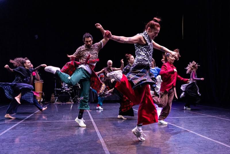 Balé da Cidade encerra temporada de ENCRUZILHADA no Theatro Municipal