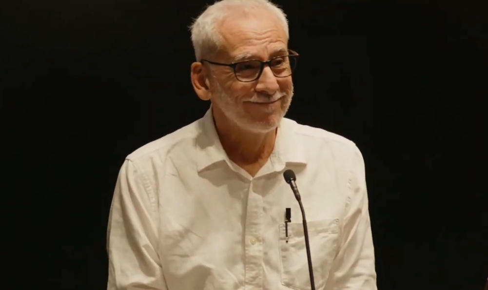 Como era o processo de criação de um dos mais premiados diretores de arte do cinema brasileiro