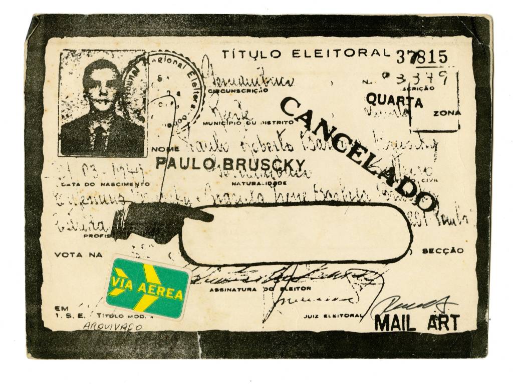 Paulo Bruscky ganha grande exposição com mais de 100 obras no MAC Bahia